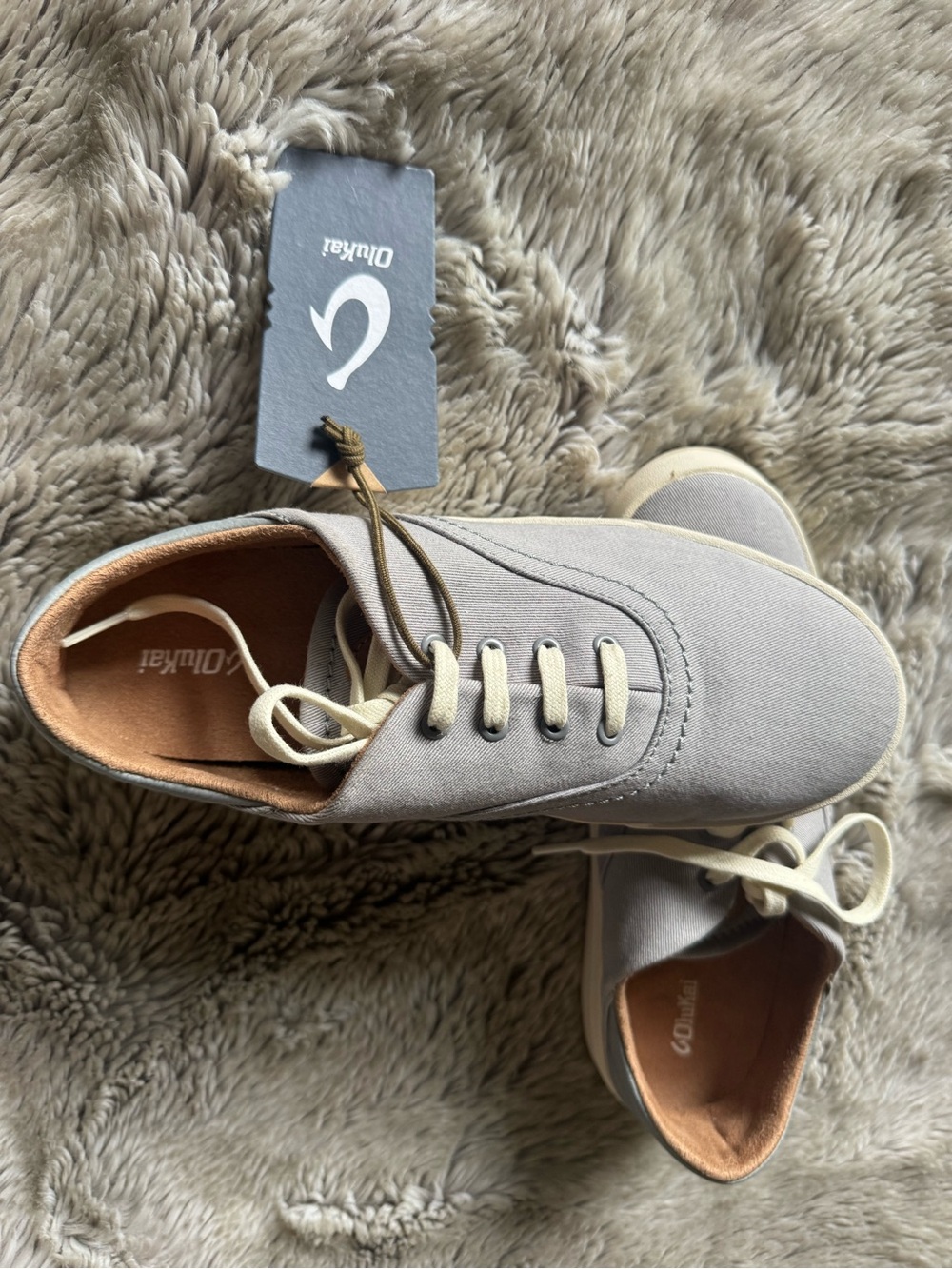 OluKai Kohu Women's Light Gray Canvas Lace-Up Sneaker